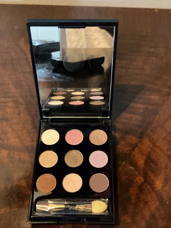 Estee Lauder Other - ESTEE LAUDER EYESHADOW COMPACT